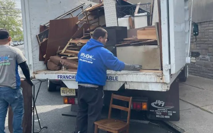 Hoarding and deep decluttering in Long Island, NY